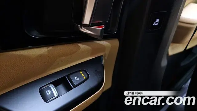 Kia Carnival 2021 — Photo 18/20