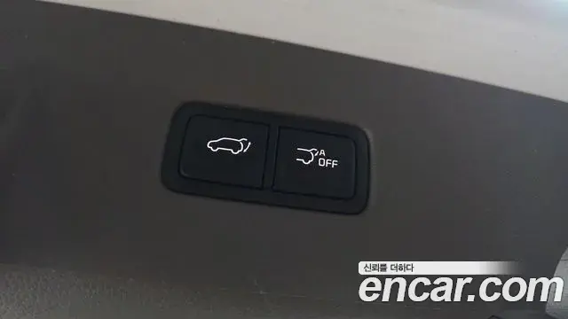 Kia Carnival 2023 — Фото 19/20