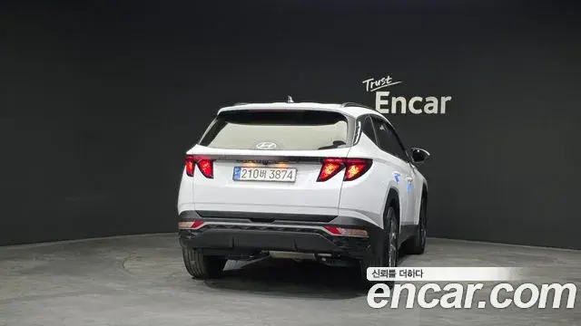Hyundai Tucson Hybrid 2022 — ფოტო 16/20