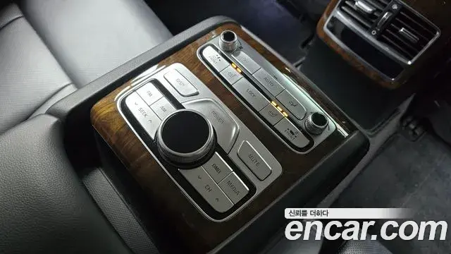 Kia The K9 2019 — Photo 8/20