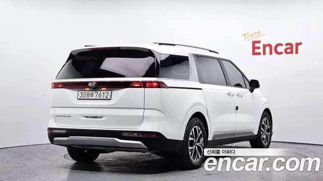 Kia Carnival 2020 — Photo 2/20