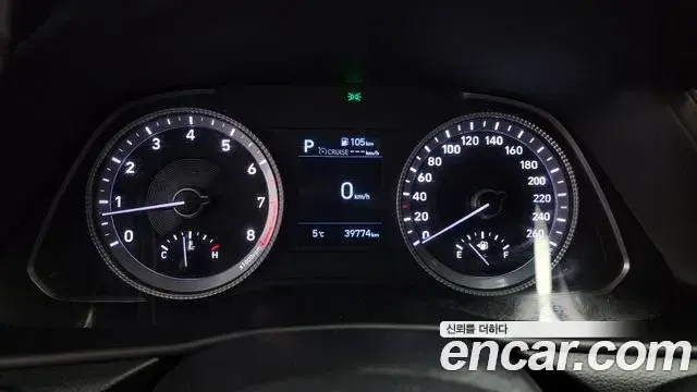 Hyundai Sonata Hybrid 2021 — ფოტო 19/20