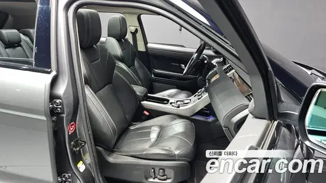 Land Rover Range Rover Evoque 2018 — Photo 17/20