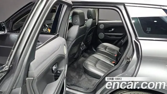 Land Rover Range Rover Evoque 2018 — Photo 2/20