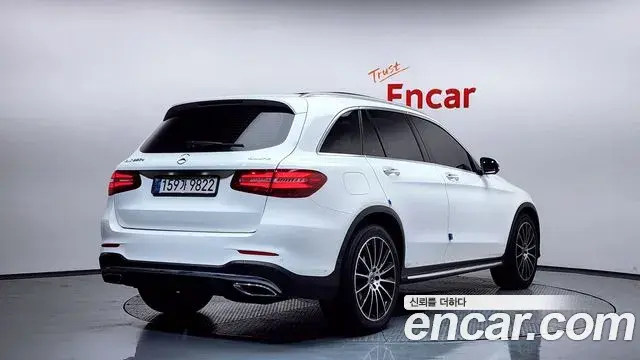 Mercedes-Benz GLC-Class 2018 — Photo 7/20