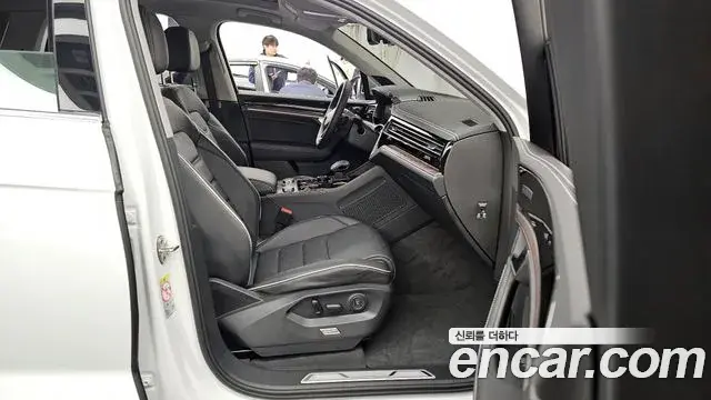 Volkswagen Touareg 2025 — Photo 13/20
