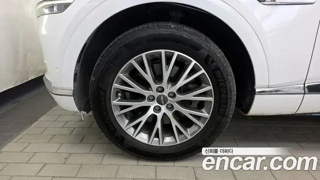 Genesis GV80 2023 — ფოტო 15/20