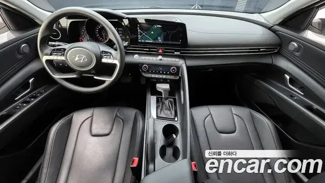 Hyundai The New Avante Hybrid 2022 — Photo 14/20