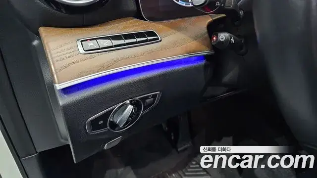 Mercedes-Benz E-Class 2019 — Şəkil 1/20