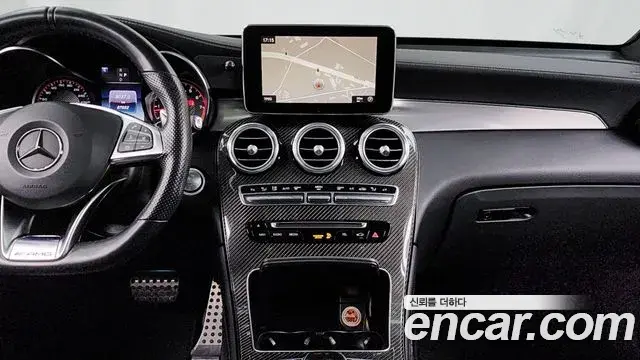 Mercedes-Benz GLC-Class 2019 — Photo 2/20