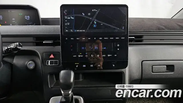 Hyundai Staria 2022 — Фото 16/20
