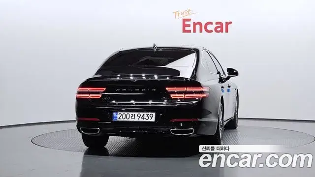 Genesis G80 2023 — Photo 15/20