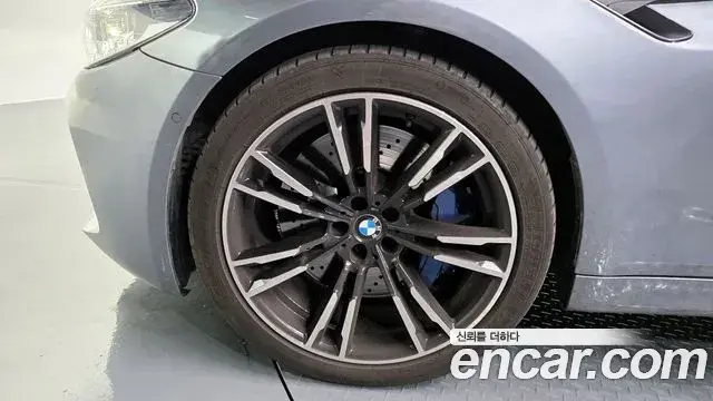 BMW M5 2019 — Photo 19/20