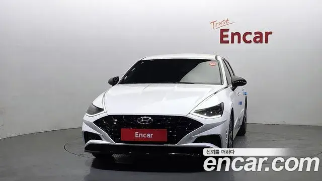 Hyundai Sonata Hybrid 2021 — ფოტო 19/20