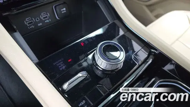 Jeep Grand Cherokee 2023 — ფოტო 17/20