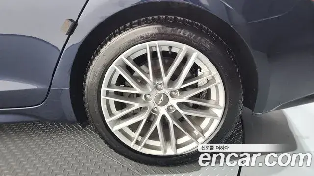 Genesis G70 2019 — Şəkil 1/20