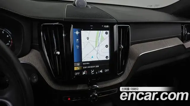 Volvo XC60 2019 — Şəkil 15/20