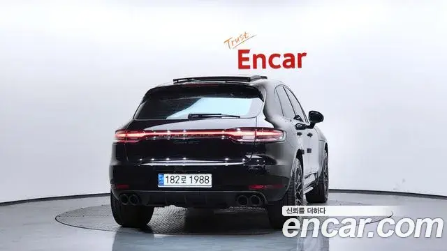 Porsche Macan 2021 — Фото 4/20