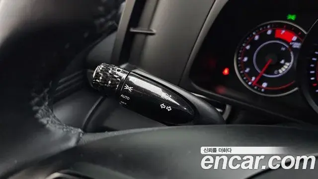 Hyundai The New Avante Hybrid 2022 — Photo 21/23