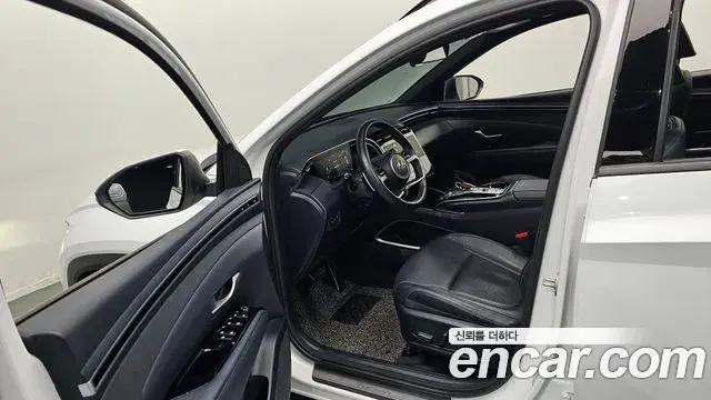 Hyundai Tucson Hybrid 2022 — ფოტო 13/20
