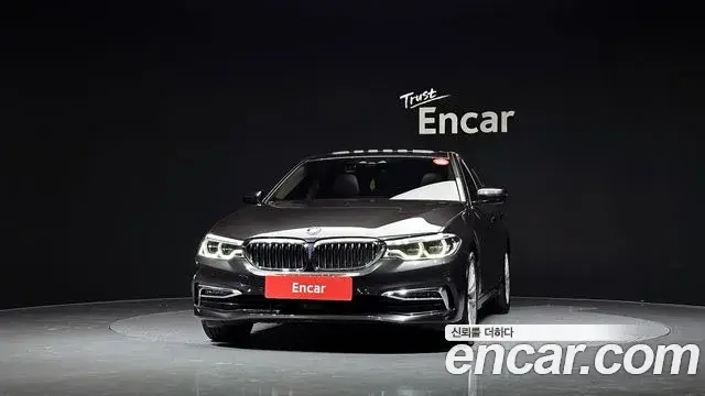 BMW 5 Series 2019 — Photo 12/20