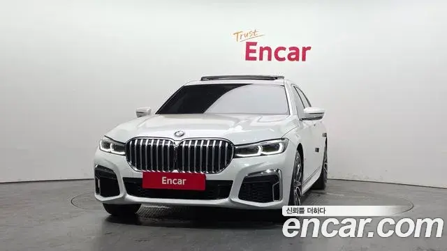 BMW 7 Series 2021 — ფოტო 14/32