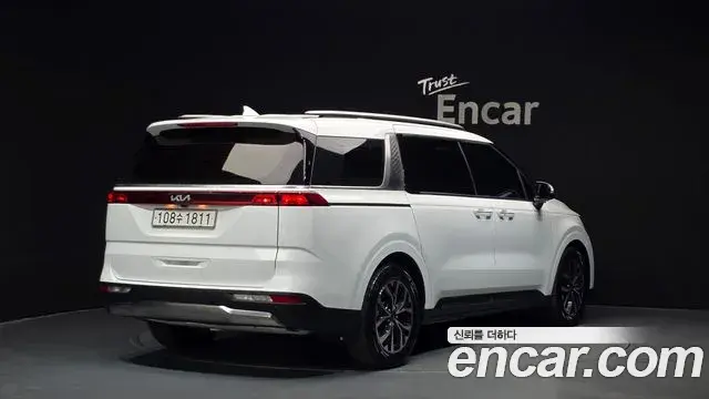 Kia Carnival 2023 — Photo 2/20