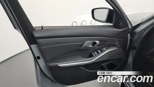 BMW M3 2024 — ფოტო 25/32
