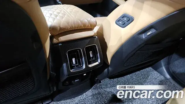 Kia Sorento 2022 — Şəkil 18/31