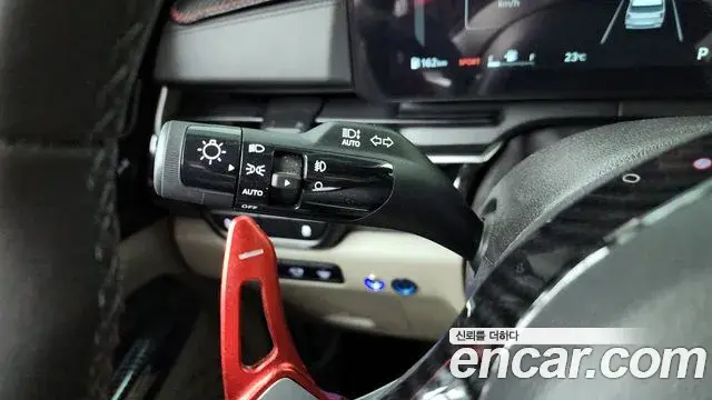 Kia Carnival 2024 — ფოტო 20/32