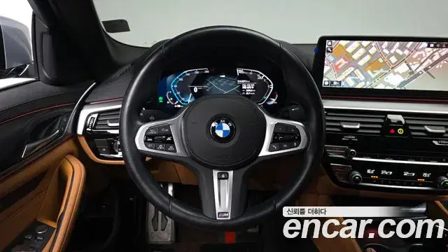 BMW 5 Series 2023 — Photo 14/20