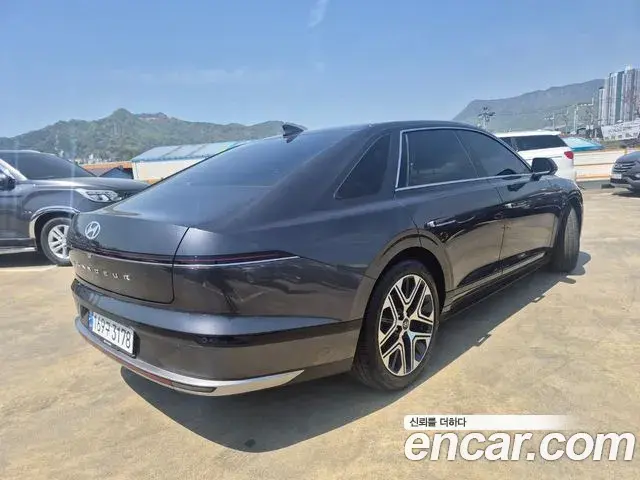 Hyundai Grandeur Hybrid 2025 — ფოტო 20/20