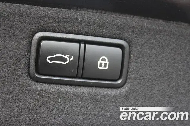 Genesis G70 2019 — Photo 16/20