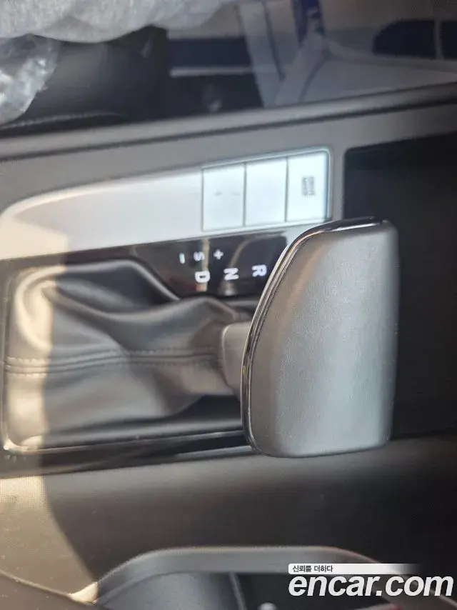 Hyundai The New Avante Hybrid 2020 — ფოტო 18/19