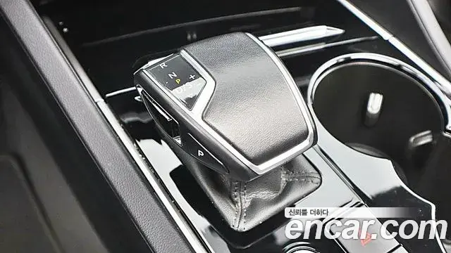 Volkswagen Touareg 2023 — Photo 8/20
