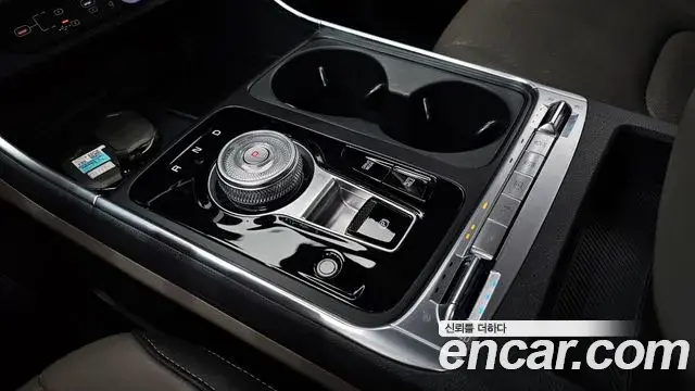 Kia Carnival 2024 — Photo 9/20