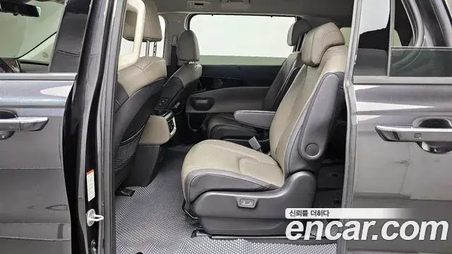 Kia Carnival 2024 — Photo 12/20