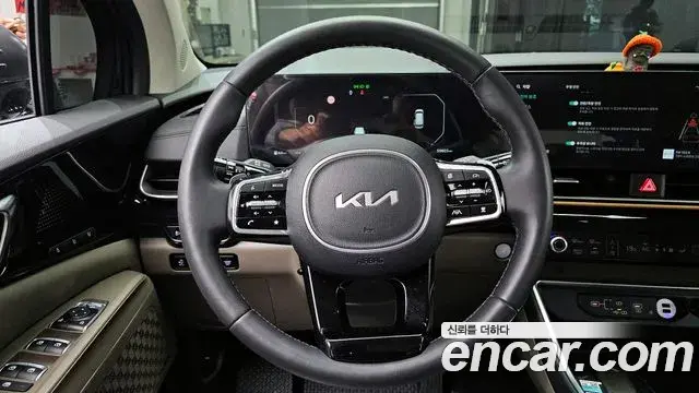 Kia Carnival 2024 — Photo 14/20