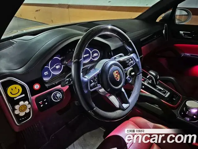 Porsche Cayenne 2019 — Photo 9/20