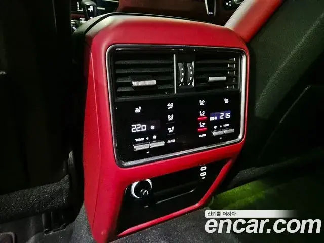 Porsche Cayenne 2019 — Photo 20/20