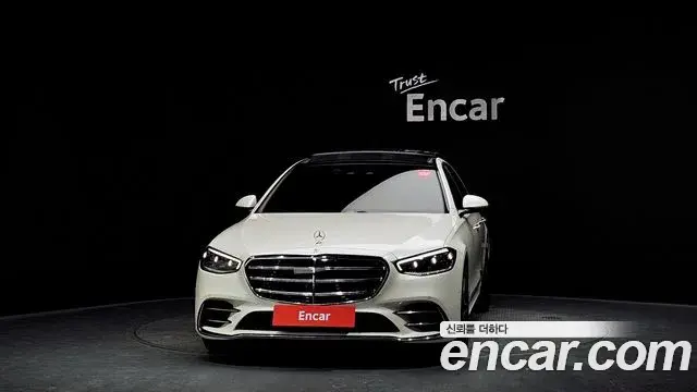 Mercedes-Benz S-Class 2022 — Photo 28/35