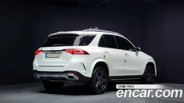 Mercedes-Benz GLE-Class 2019 — Фото 2/20