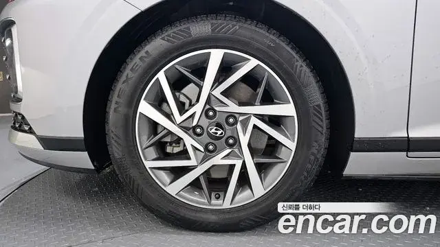 Hyundai Grandeur Hybrid 2023 — Photo 21/34