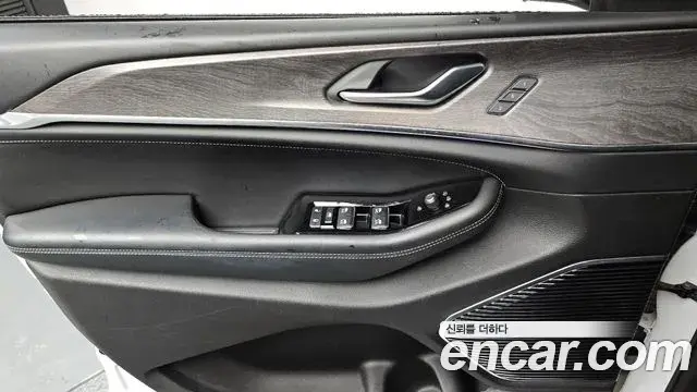 Jeep Grand Cherokee 2021 — Şəkil 18/28