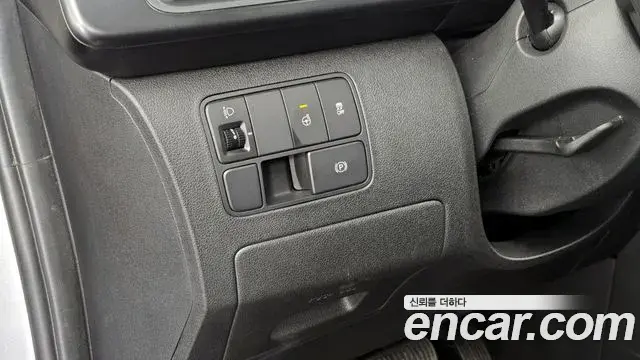 Hyundai Staria 2022 — ფოტო 13/30