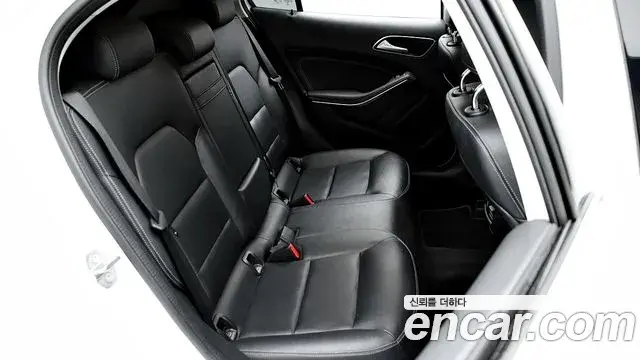 Mercedes-Benz GLA-Class 2019 — ფოტო 17/20