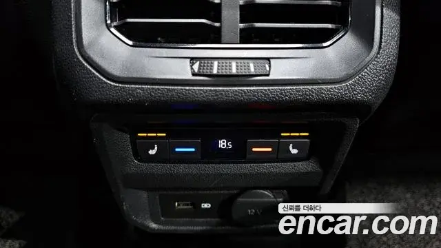 Volkswagen Tiguan 2020 — ფოტო 24/31