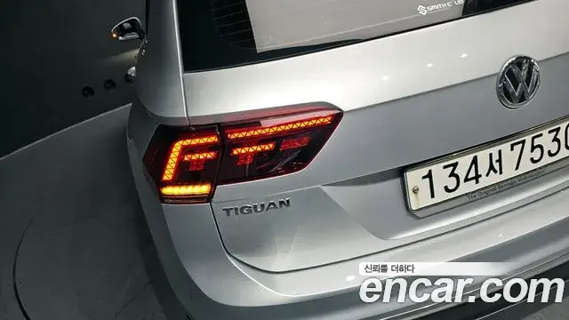 Volkswagen Tiguan 2020 — ფოტო 5/31