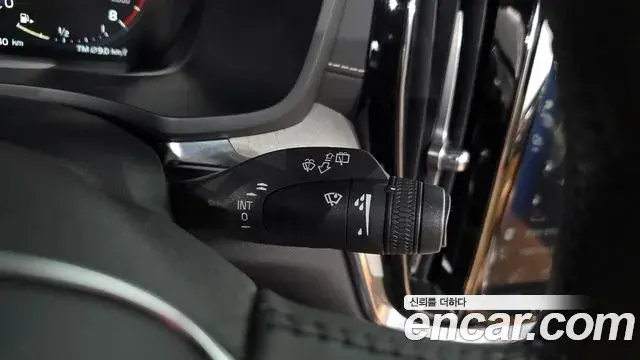 Volvo V60 Cross Country 2020 — ფოტო 2/35