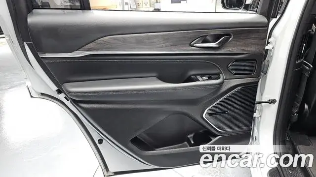 Jeep Grand Cherokee 2022 — Photo 2/33